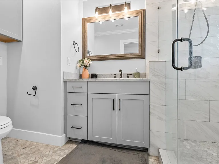 10058 Cedardale Dr — Photo 17