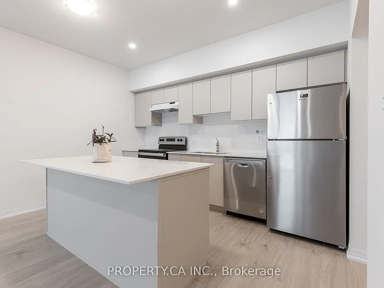 15 Kneeshaw Dr #205 — Photo 5