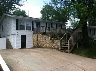 618 W Hurt St, Liberty, MO 64068