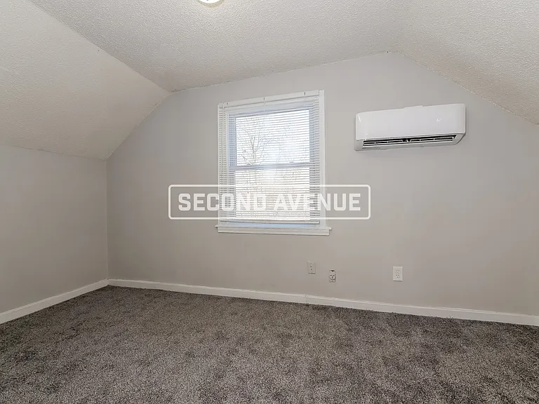 2530 Mersington Ave — Photo 13