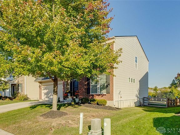 3rd image of 1816 Greentree Meadows Dr