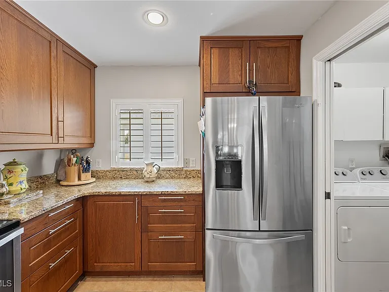 2305 SW 19th Pl — Photo 20