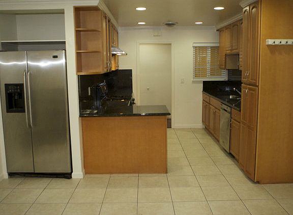2nd image of 804 Londonderry Dr