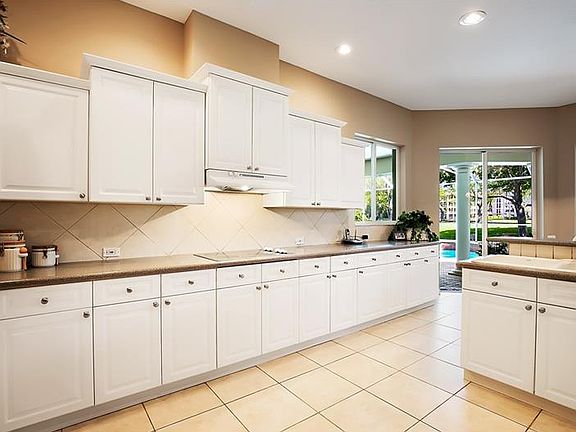 5th image of 6207 Fairway Bay Blvd S