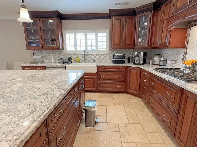 5418 Saratoga St — Photo 32