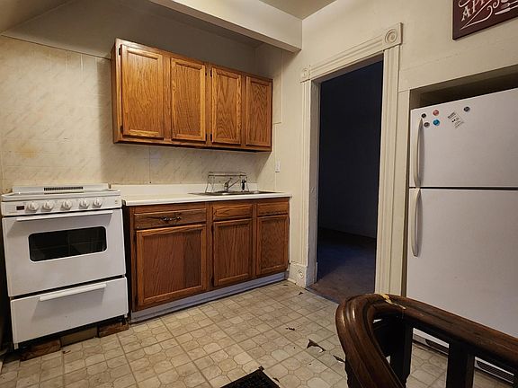 3rd image of 1416 Lincoln Ave #2
