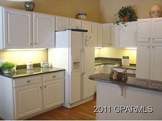3rd image of 2506 Royal Dr