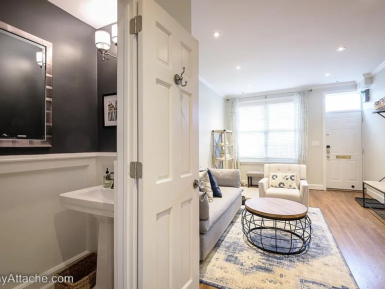 1421 Hopkins St NW — Photo 16