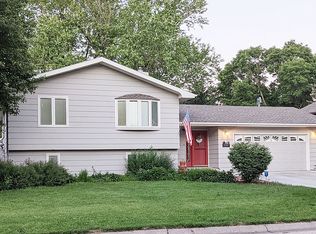 1228 N Florida Ave, York, NE 68467