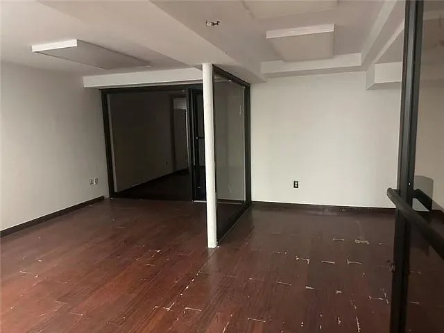 Studio, $30,000 — Photo 3