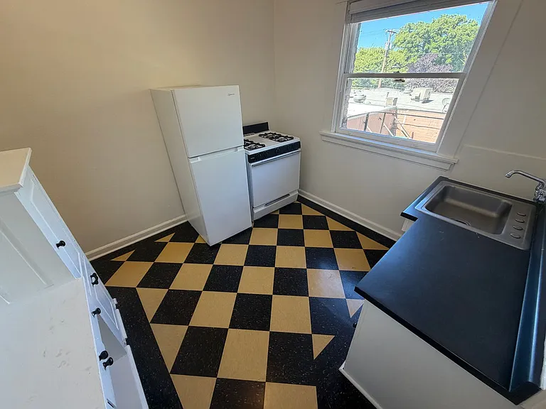 415 NW 21st Ave — Photo 10