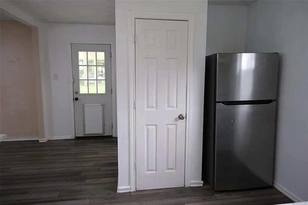 3 bed, 2.0 bath, 1356 sqft, $1,600 — Photo 4