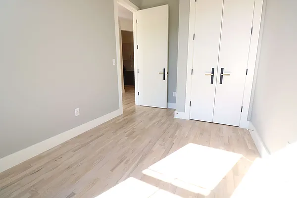 Rented by Compass | media 10