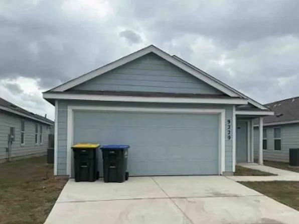 9229 Luciano Pl, Seguin, TX 78155