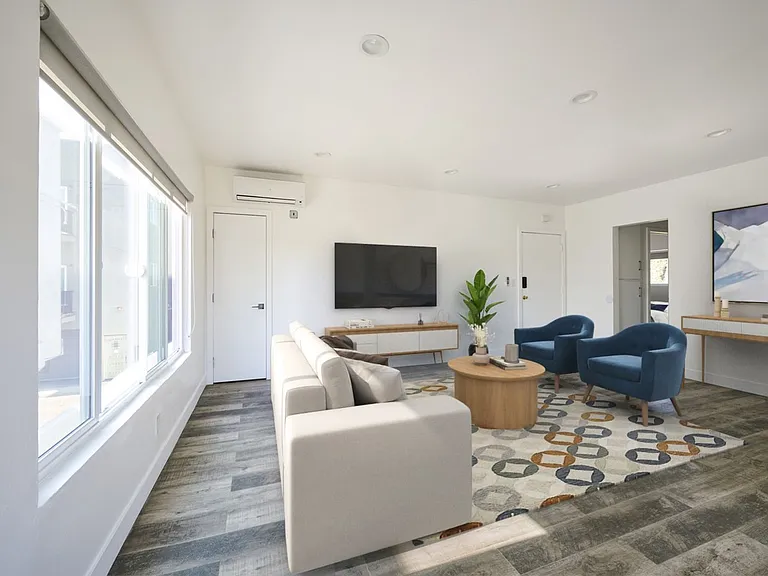 1333 W 36th Pl — Photo 19