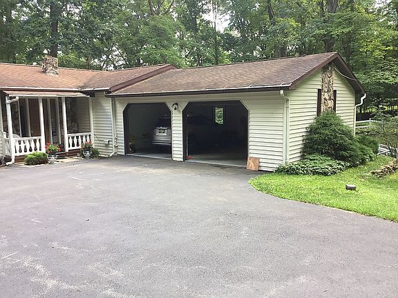 2nd image of 10278 Tamarack Dr