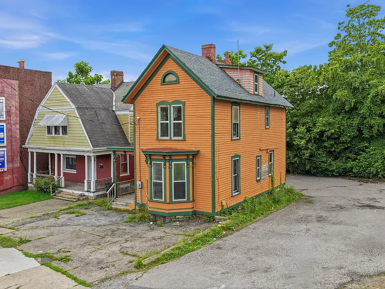 5109 Montgomery Rd — Photo 1