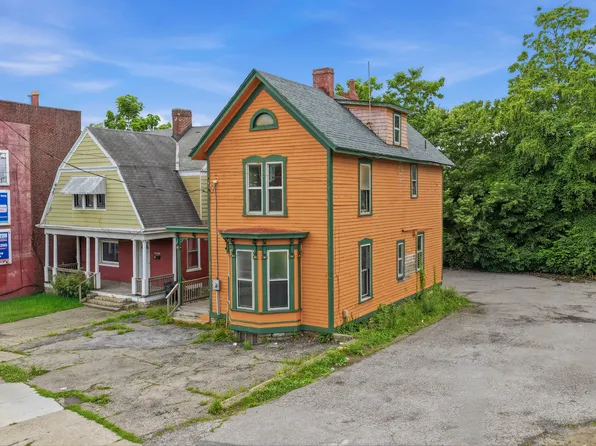 5109 Montgomery Rd, Cincinnati, OH 45212