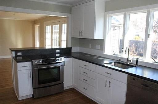 5th image of 71 Rosemary St