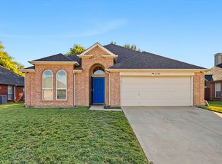 2700 Wandering Oak Dr, Corinth, TX 76208