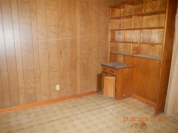 1111 Dickson St, Pocahontas, AR 72455