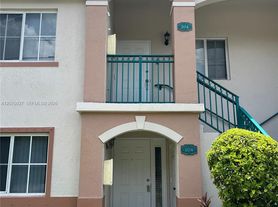 2911 SE 13th Ave
