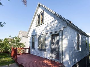 810 E 7th St, Duluth, MN 55805