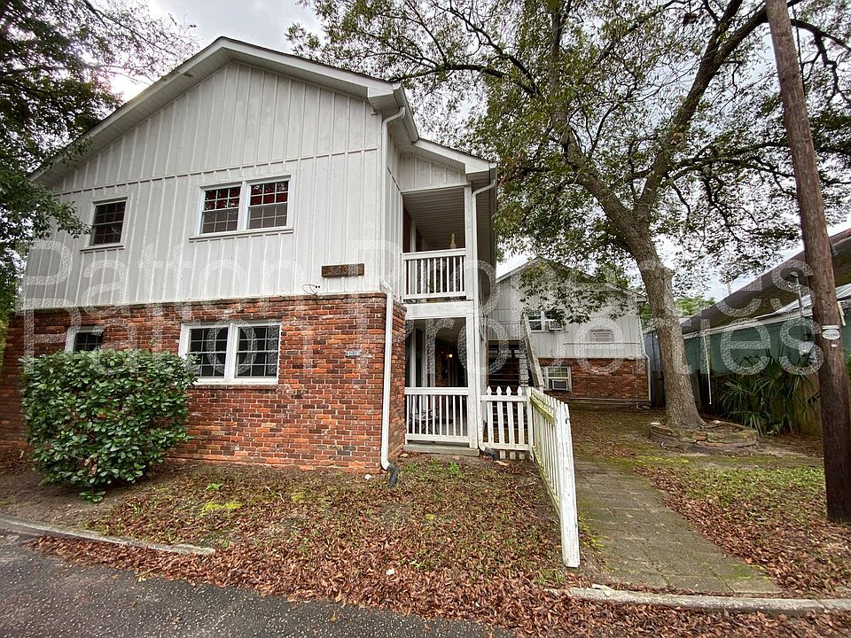 1st image of 3834 Rosewood Dr APT 8