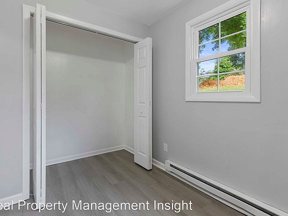 4th image of 765 College St