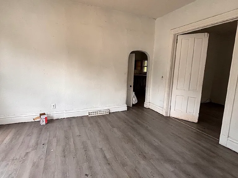 1700 E Prairie Ave — Photo 2