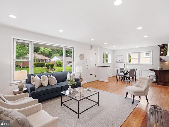 5th image of 10207 Brunswick Ave