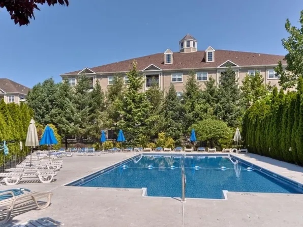 23 Barrister St, Clifton, NJ 07013