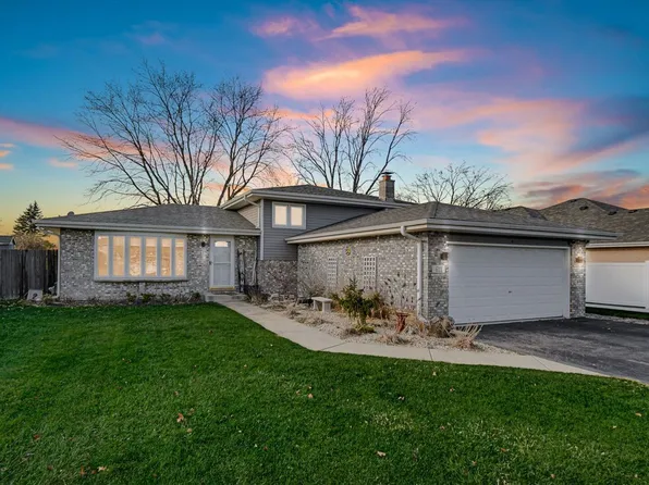 611 Princeton Ln, New Lenox, IL 60451