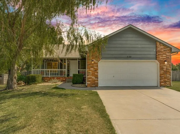 320 S Peach Cir, Haysville, KS 67060
