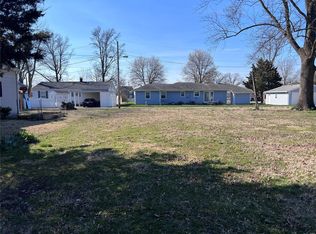 926 W State St, Mascoutah, IL
