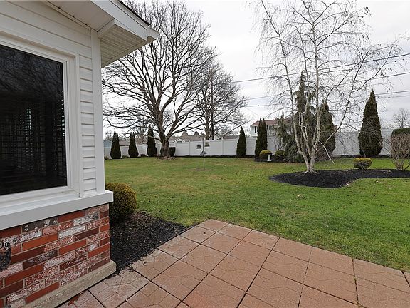 5th image of 3401 Patio Dr