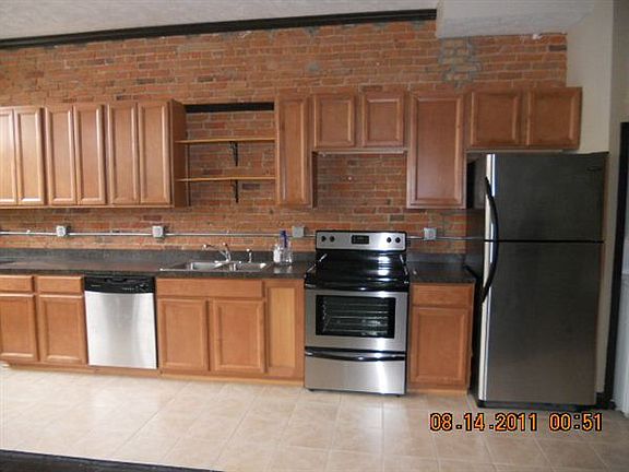 4th image of 109 S Washington Sq APT G