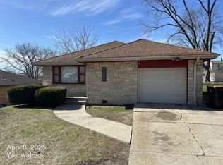 10302 W Sunset Ave, Wauwatosa, WI 53222
