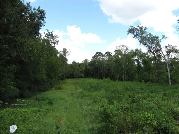 16422 Garrett Rd, Houston, TX 77044