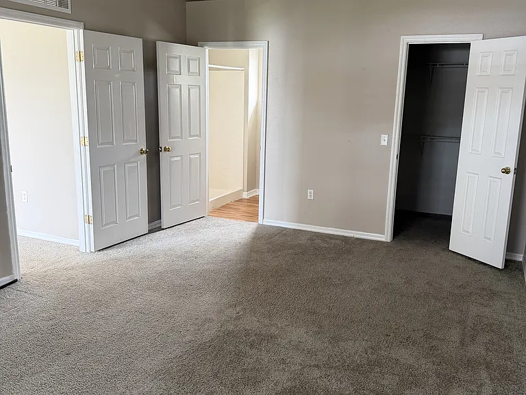 255 Lobelia Dr — Photo 7
