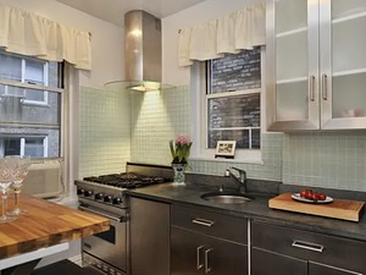 Sold by Corcoran | media 25