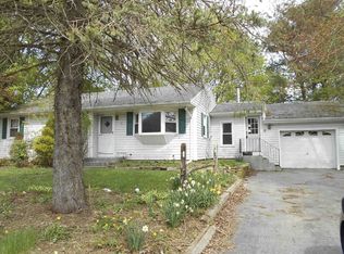 9 Easy St, Plainfield, CT 06374