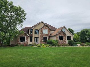 2013 Creekside Dr, Edinboro, PA 16412