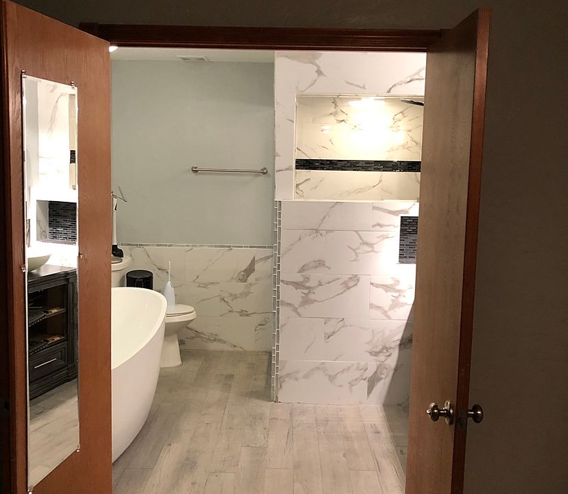 1st image of 4411 SW Parkway Dr