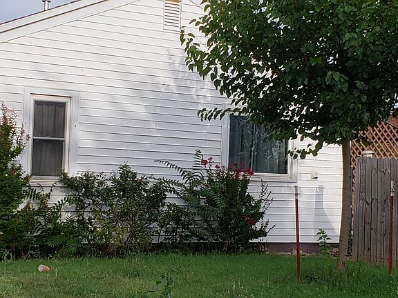 3rd image of 1320 W 5th St