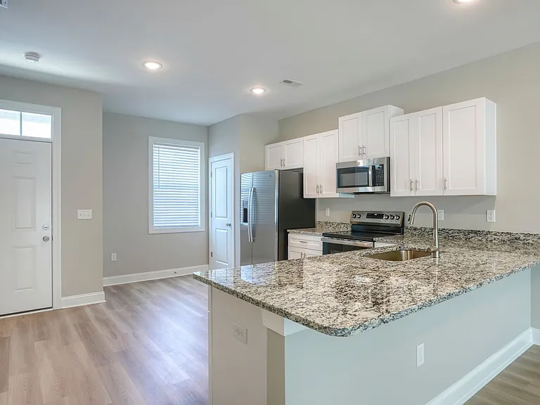 321 Starfish Ln — Photo 4