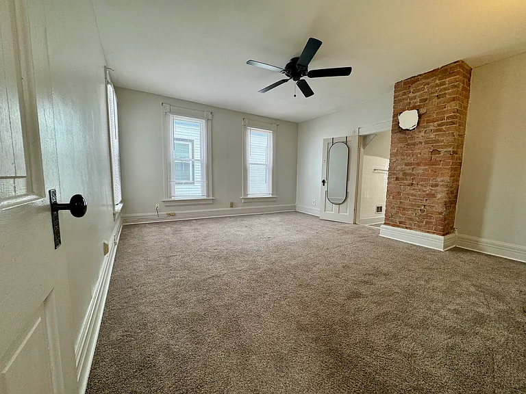 121 Chicago Ave — Photo 21