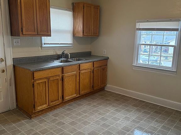2nd image of 2905 Gilmer Ave