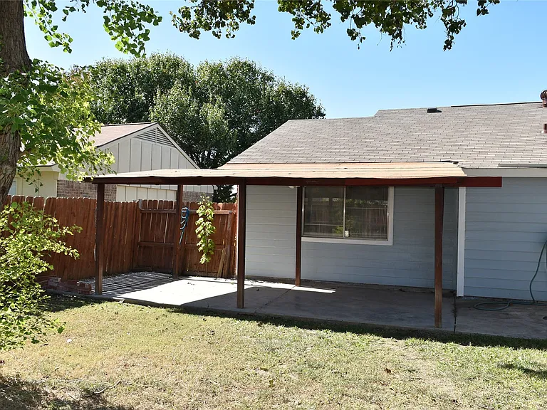 2014 High Bluff Dr — Photo 15