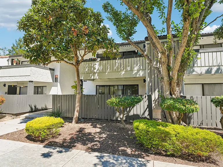 Summerwood Apartments — Photo 32